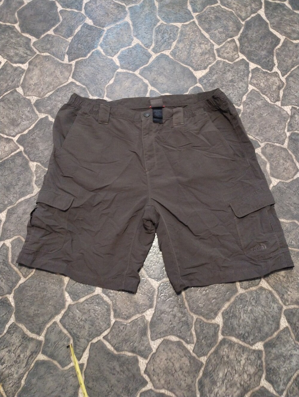 The North Face men's lightweight cargo hiking shorts Dark grey size XL